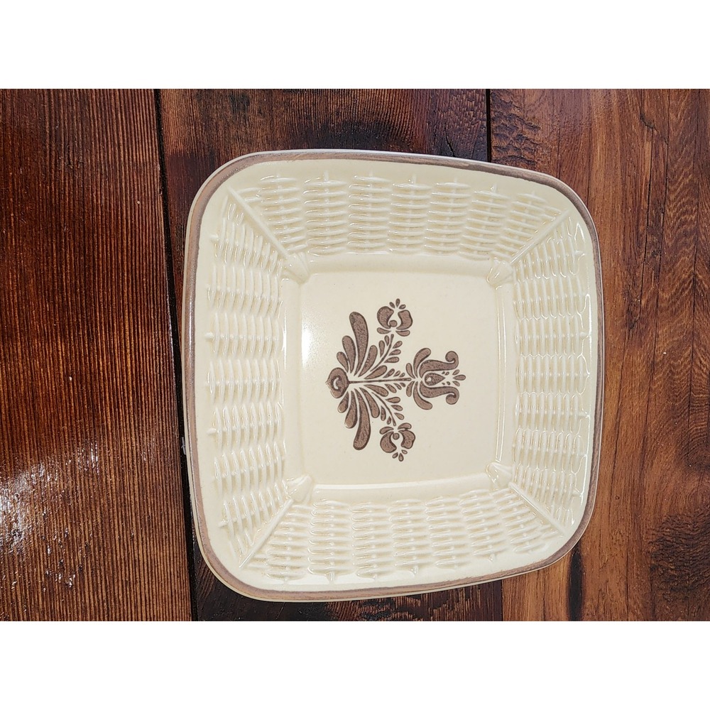 Pfaltzgraff Village Woven look square dish